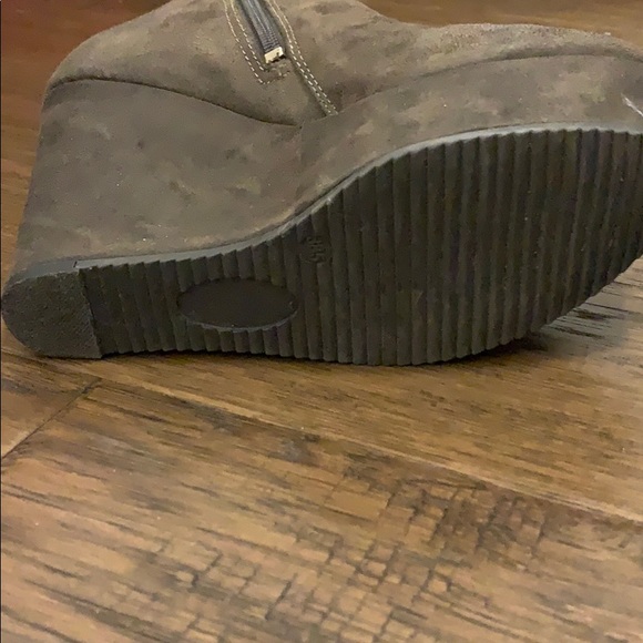 Aldo Brown-Grey Wedge Heel Booties - Picture 4 of 4